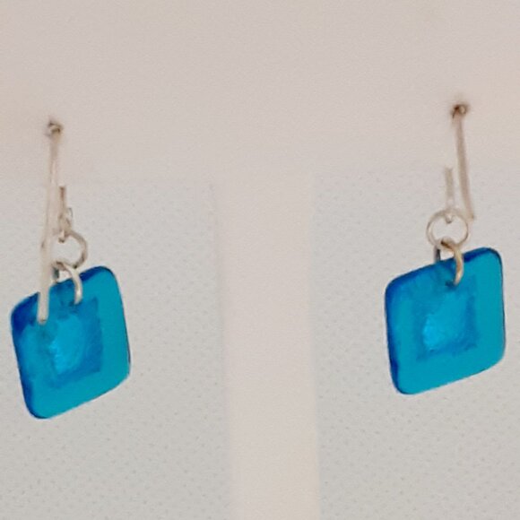 HOST PICK! CLOSET SALE!! New Sterling  silver Ocean blue Dichroic Glass Earrings - Picture 8 of 12